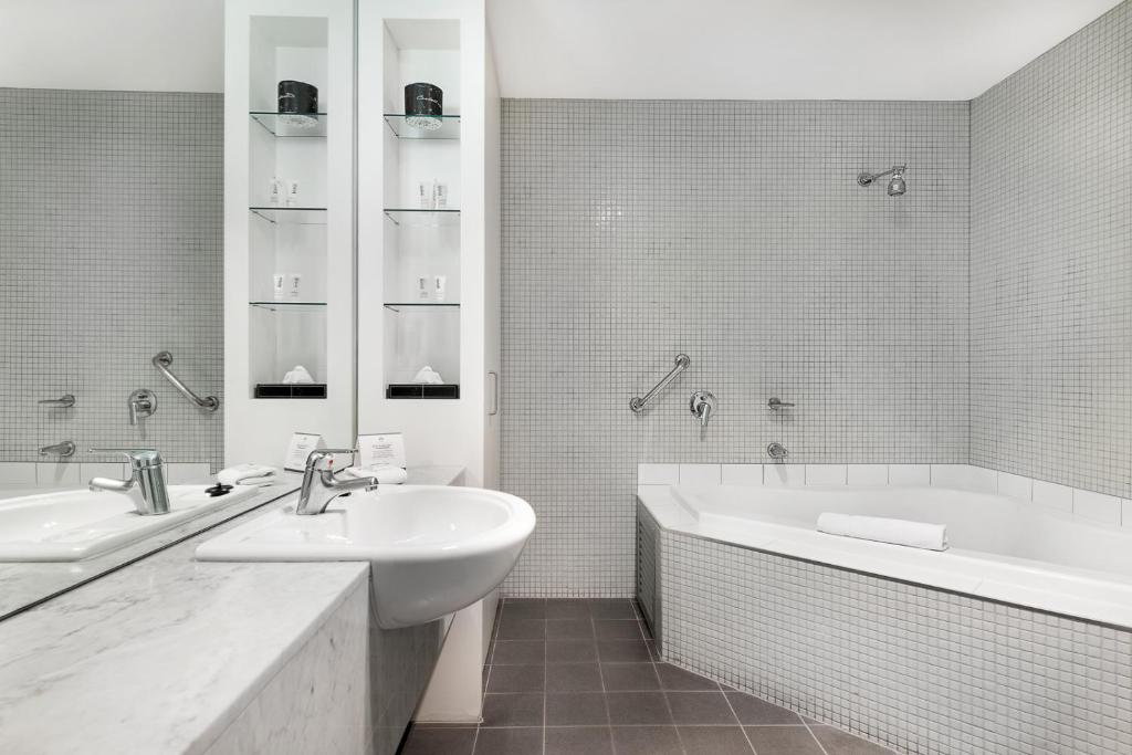 Melbourne CBD Central Apartment Hotel