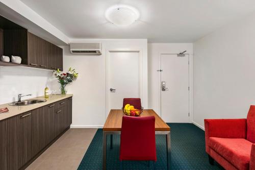 Melbourne Carlton Central Apartment Hotel room 3