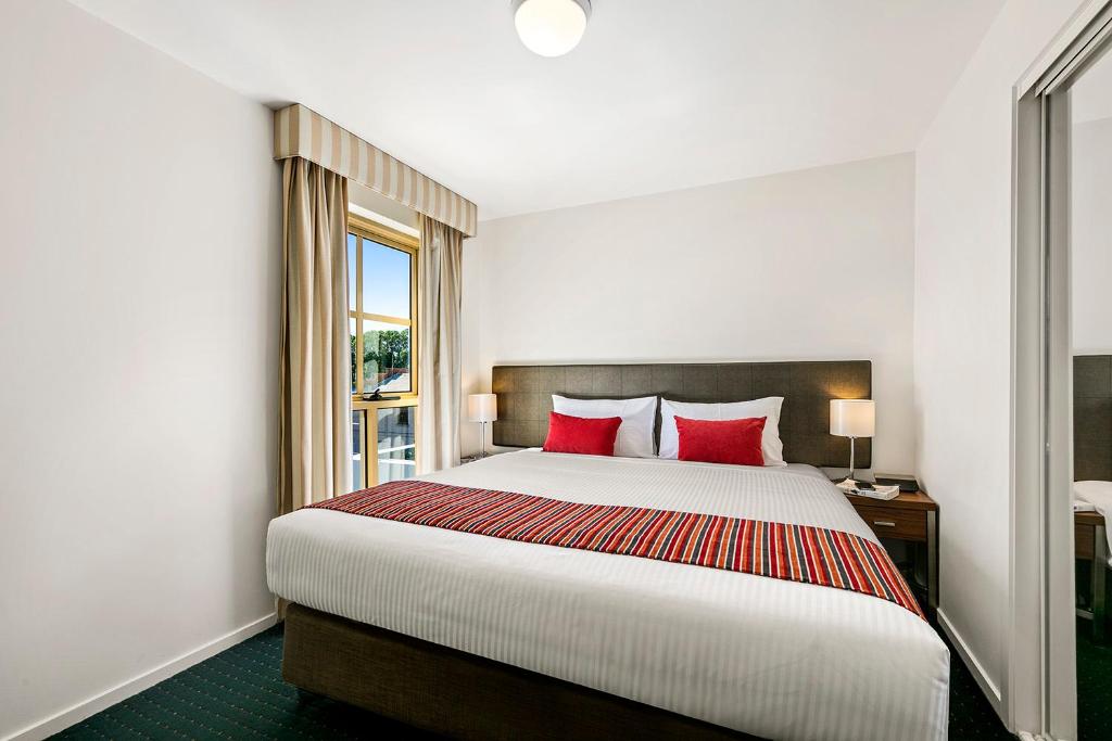 Melbourne Carlton Central Apartment Hotel room