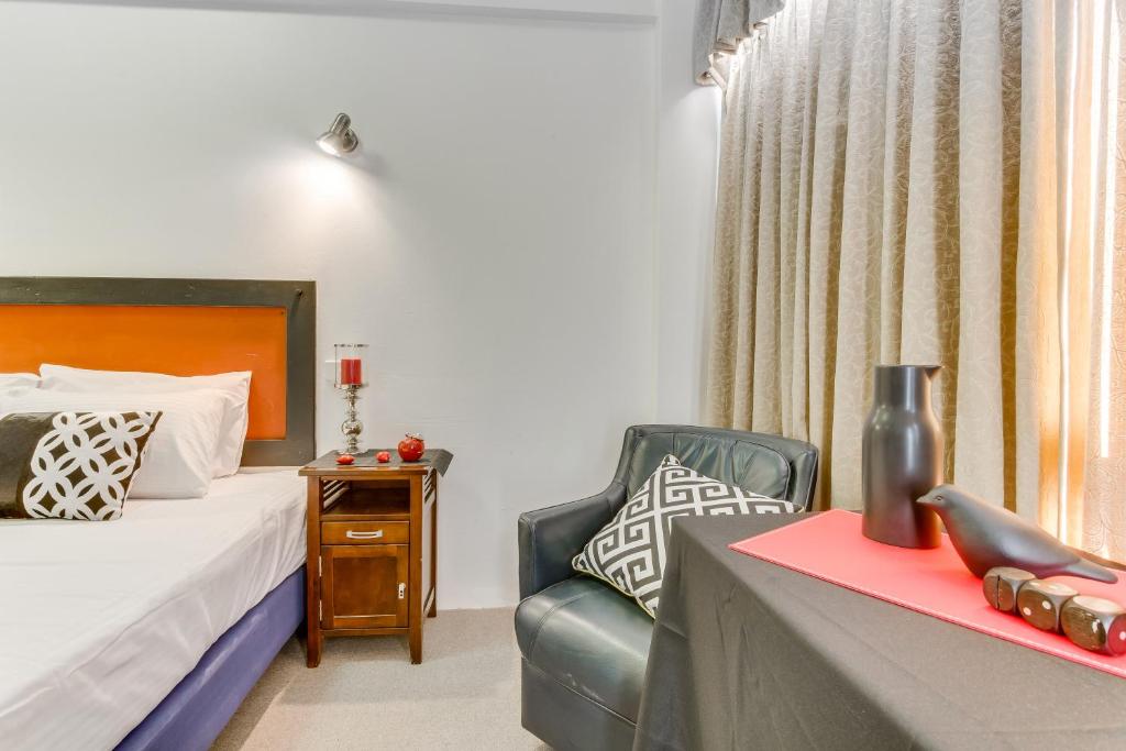 riverside room 2